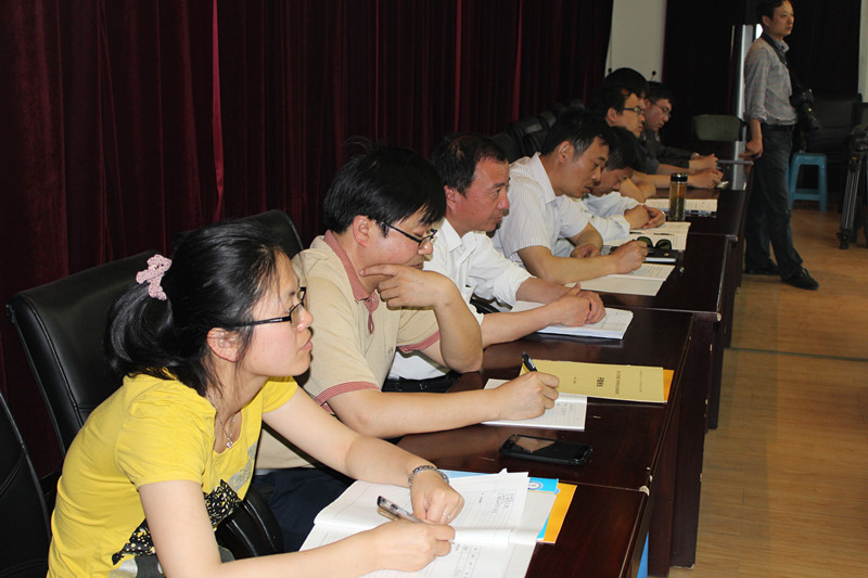 我校國家級課題“‘主體參與’理念下體驗式學習的實踐研究”成功開題